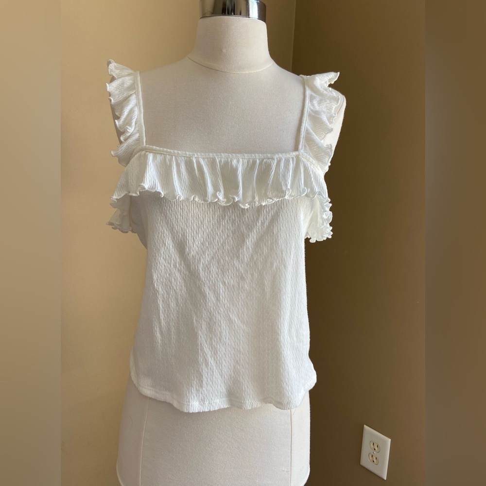 NWOT White Ruffle Detail Top - Large‎ Festival Wear